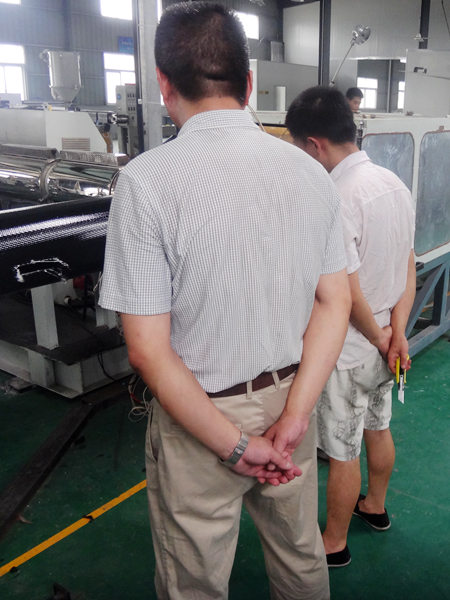 热烈祝贺江苏三木页岩气高压软管有限公司研制出12寸10型聚氨酯软管