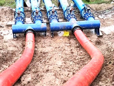 聚氨酯软管如何与水泵出口或者钢管连接